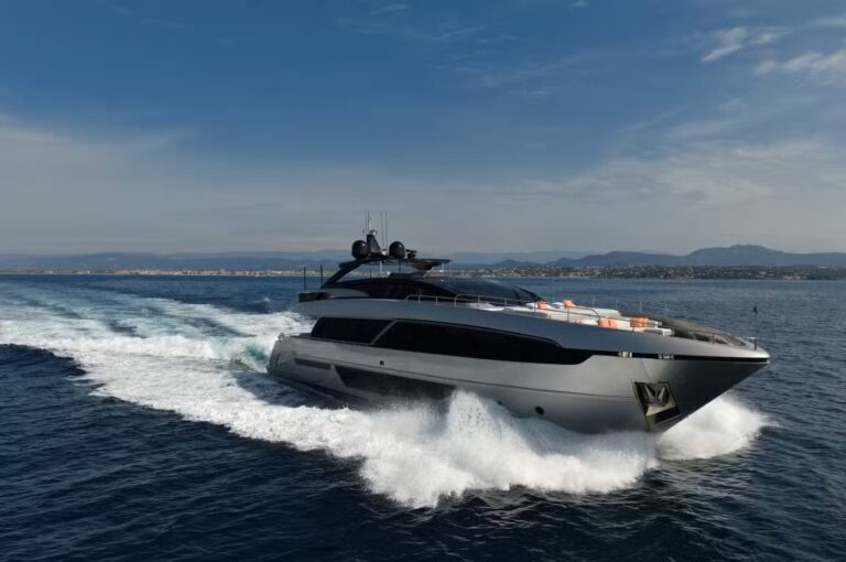 Motor Yacht BASILIC