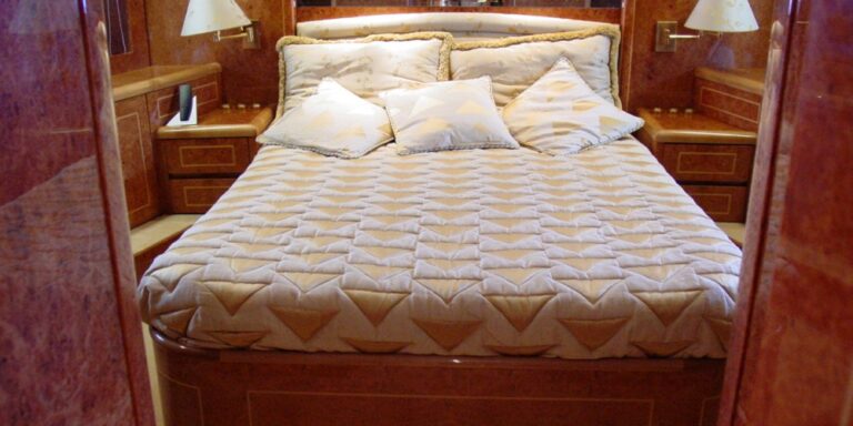 Motor Yacht BELUGA -  VIP Cabin