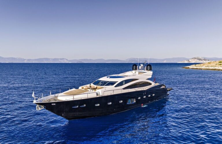 Motor Yacht BLADE 6