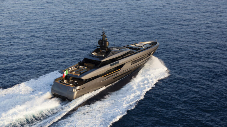 Motor Yacht Baglietto Lucky me - exterior