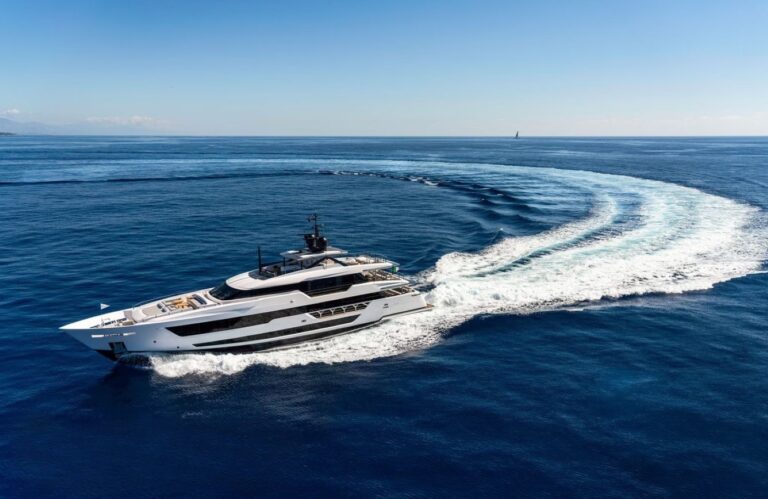 Motor Yacht CANOE CANOE