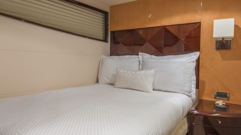 Motor Yacht CARPE DIEM - Guest cabin