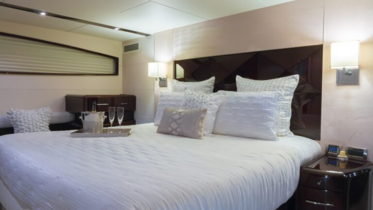 Motor Yacht CARPE DIEM - Master cabin