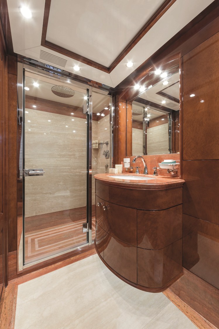 Motor Yacht CHECKMATE. -  Twin Cabin  Ensuite