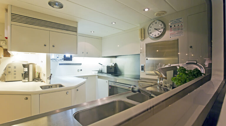 Motor Yacht DESAMIS B - Galley