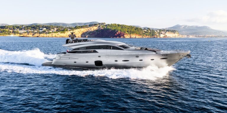 Motor Yacht DORIS