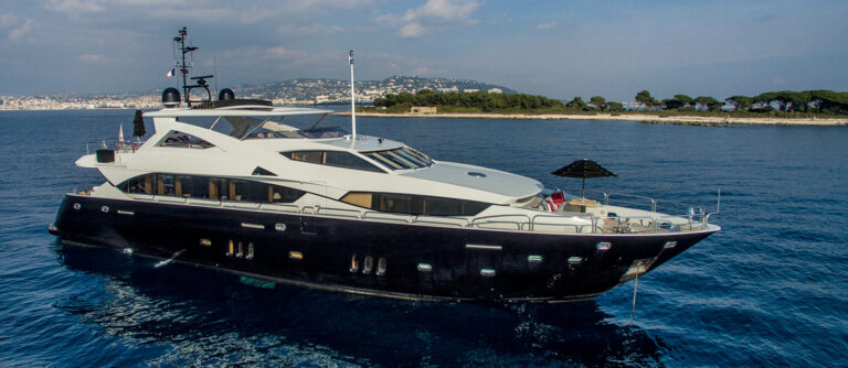 Motor Yacht EMOJI - 001
