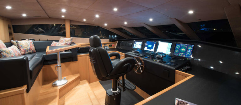 Motor Yacht EMOJI - 013
