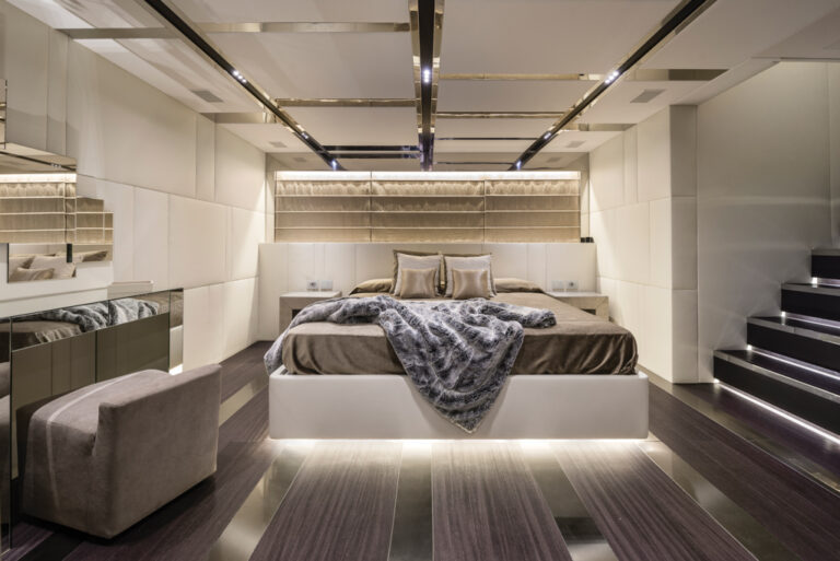Motor Yacht FOAM-29