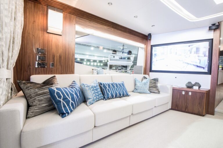 Motor Yacht GLASAX - 006