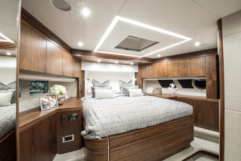 Motor Yacht GLASAX - 013