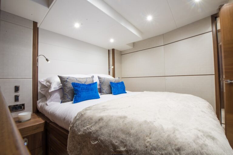 Motor Yacht GLASAX - 014