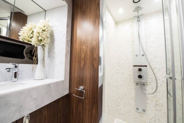 Motor Yacht GLASAX - 018