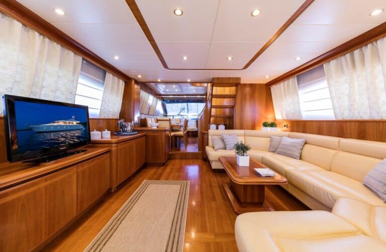 Motor Yacht GORGEOUS - 004