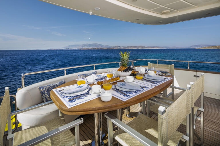 Motor Yacht GORGEOUS - 017