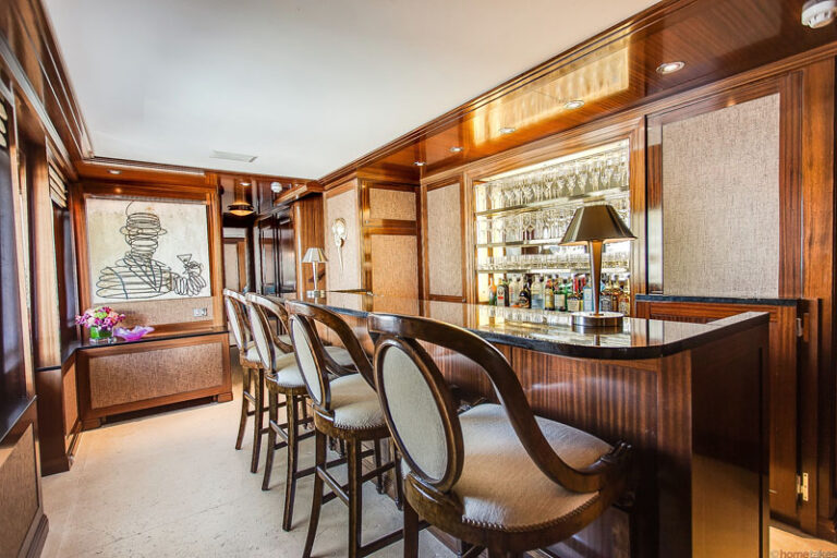 Motor Yacht GRAVITAS - Bar