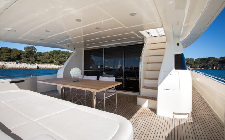 Motor Yacht IGELE - Aft deck