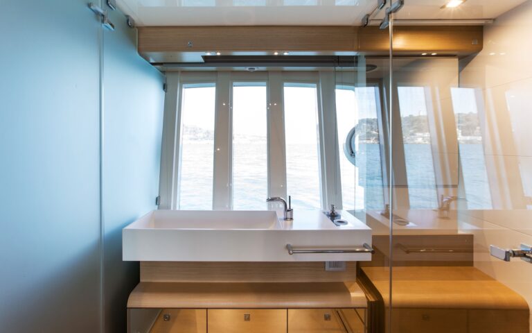 Motor Yacht IGELE - Master ensuite