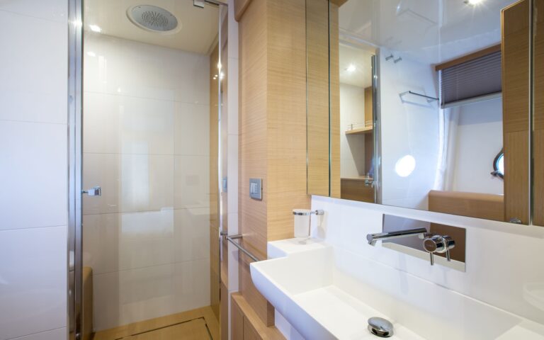 Motor Yacht IGELE - VIP ensuite