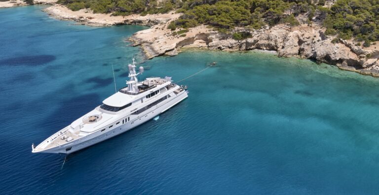 Motor Yacht INVADER