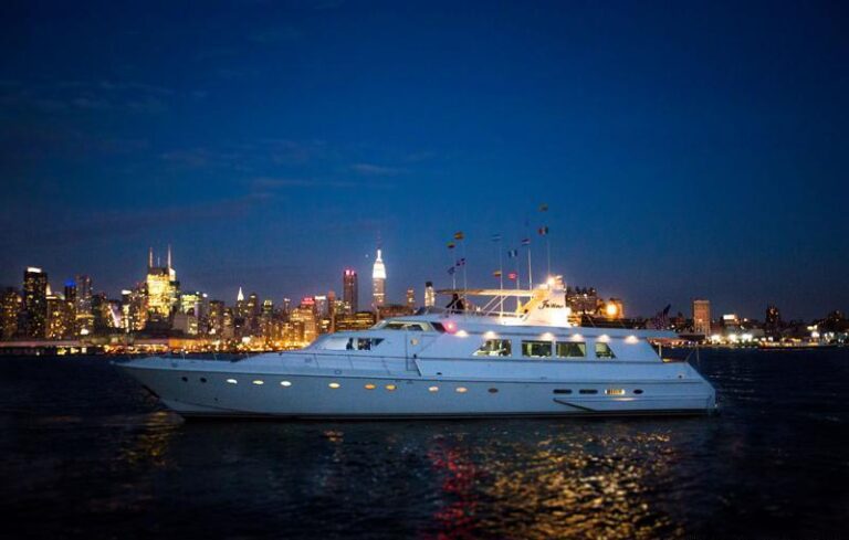 Motor Yacht JUSTINE -  Profile