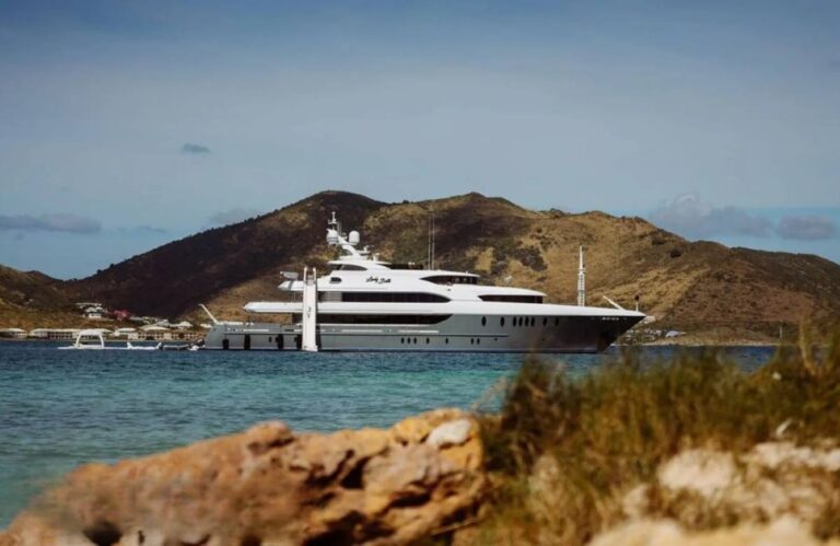 Motor Yacht LADY BETH