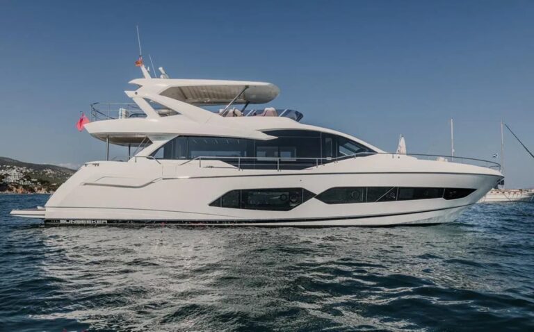 Motor Yacht LADY M