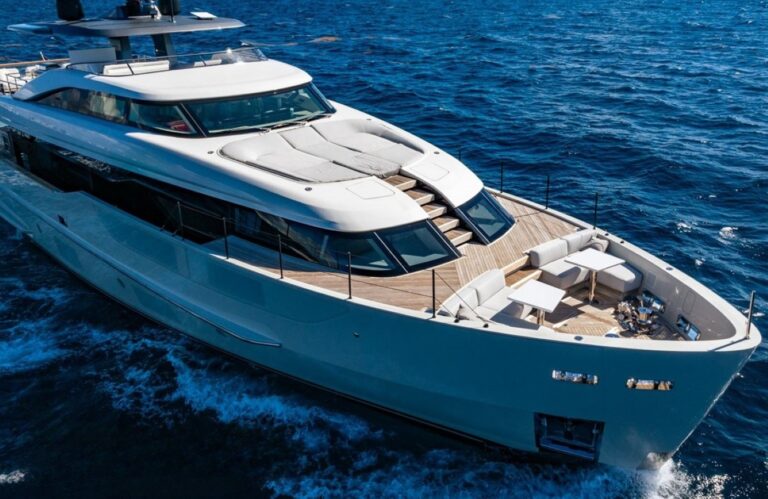 Motor Yacht LAILA