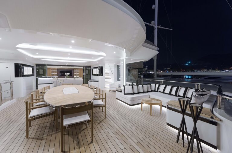 Motor Yacht LIQUID SKY By CMB Yachts - Aft Alfresco