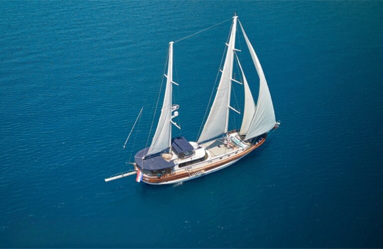 Motor Yacht LOTUS