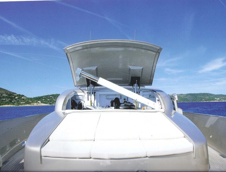 foredeck sun pads