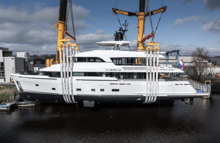 Motor Yacht LUMIERE