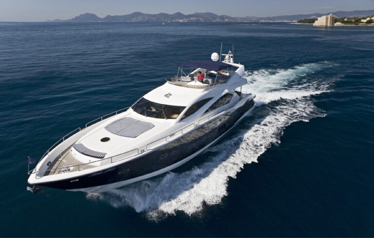 Motor Yacht Lady Zehava - Running shot