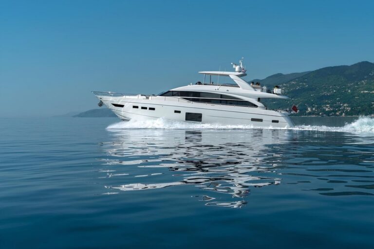 Motor Yacht Larimar II