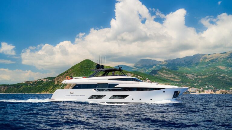 Motor Yacht MADRA II