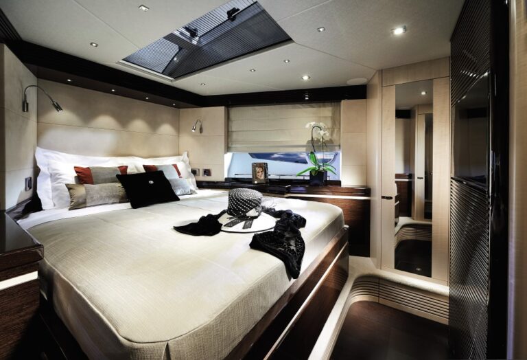 Motor Yacht MALOLO - 008