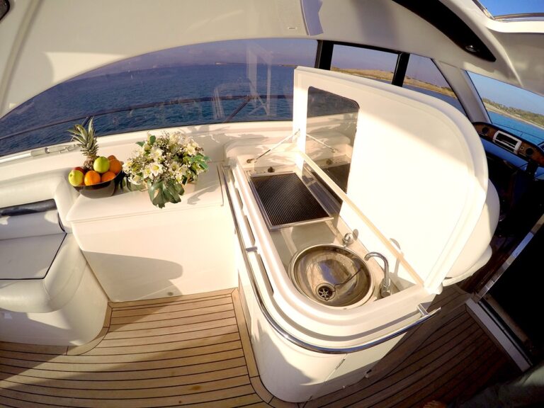 Motor Yacht MANZANA - BBQ