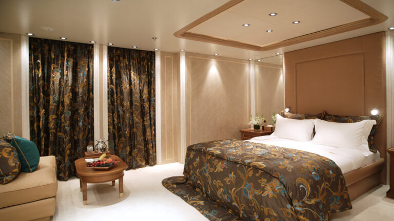 Motor Yacht MOONLIGHT II - Guest cabin