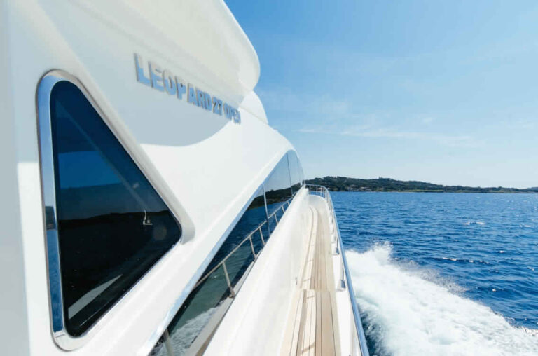 Motor Yacht NAISCA IV - 003