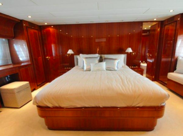 Motor Yacht NAISCA IV - 009