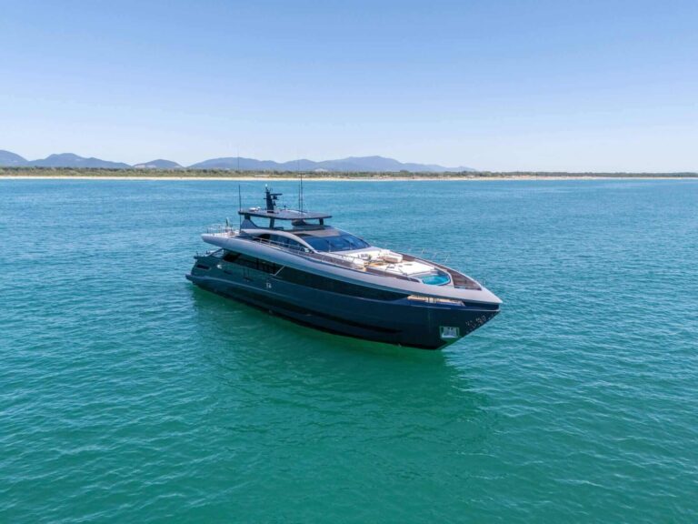 Motor Yacht NEVER GIVE UP