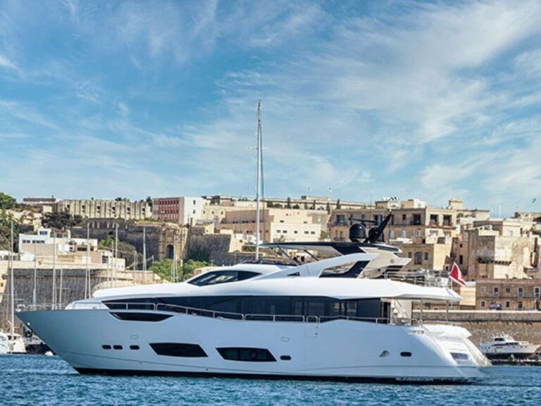 Motor Yacht NIGORA