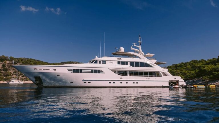 Motor Yacht OASIS