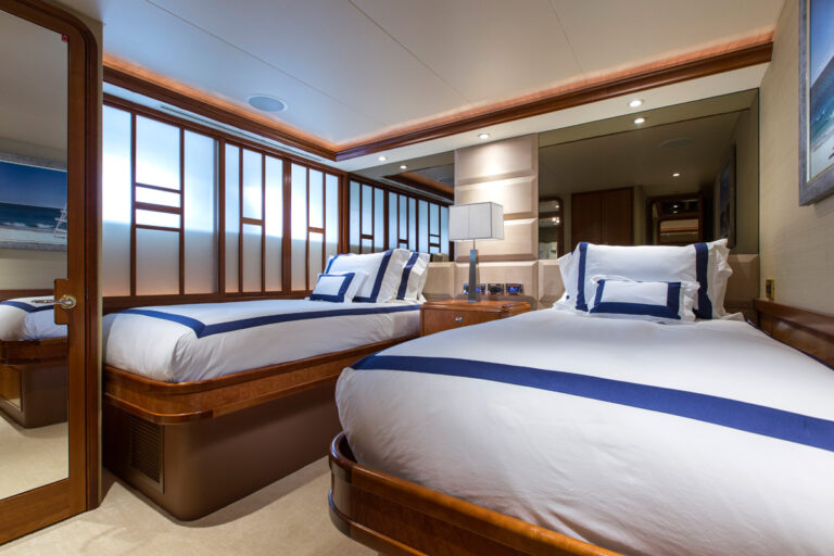 Motor Yacht OASIS - Twin cabin