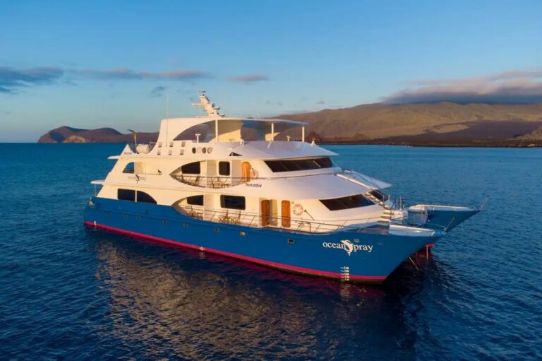 Motor Yacht OCEAN SPRAY