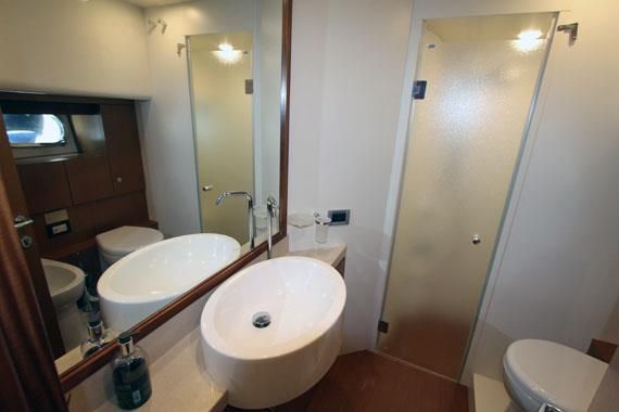 Motor Yacht ONE MORE TIME - Ensuite