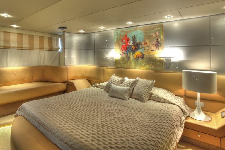 Motor Yacht PANDION - Master suite