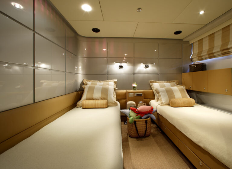 Motor Yacht PANDION - Twin cabin
