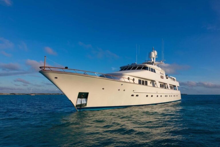 Motor Yacht RENA
