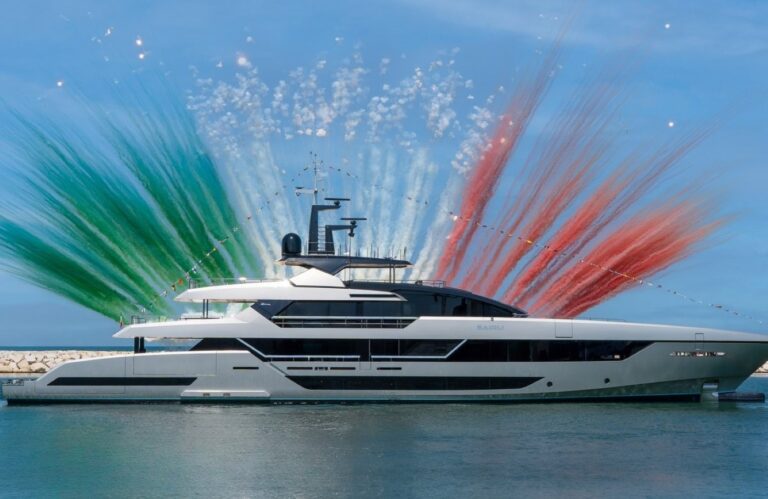 Motor Yacht SAIRU